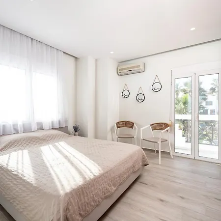 Nefeli-beachfront -apartment *