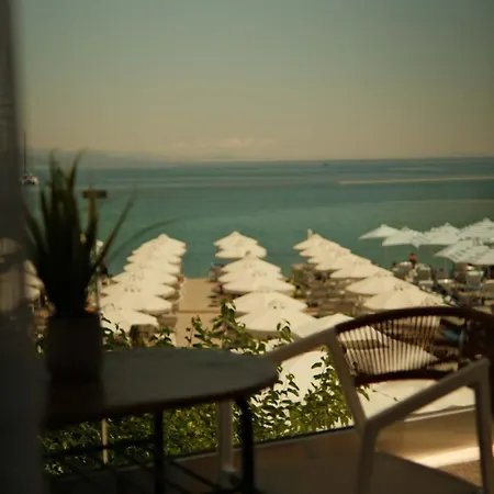 Nefeli-beachfront -apartment Apartment